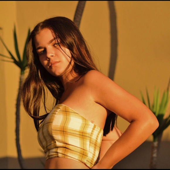 leilanibrunt05